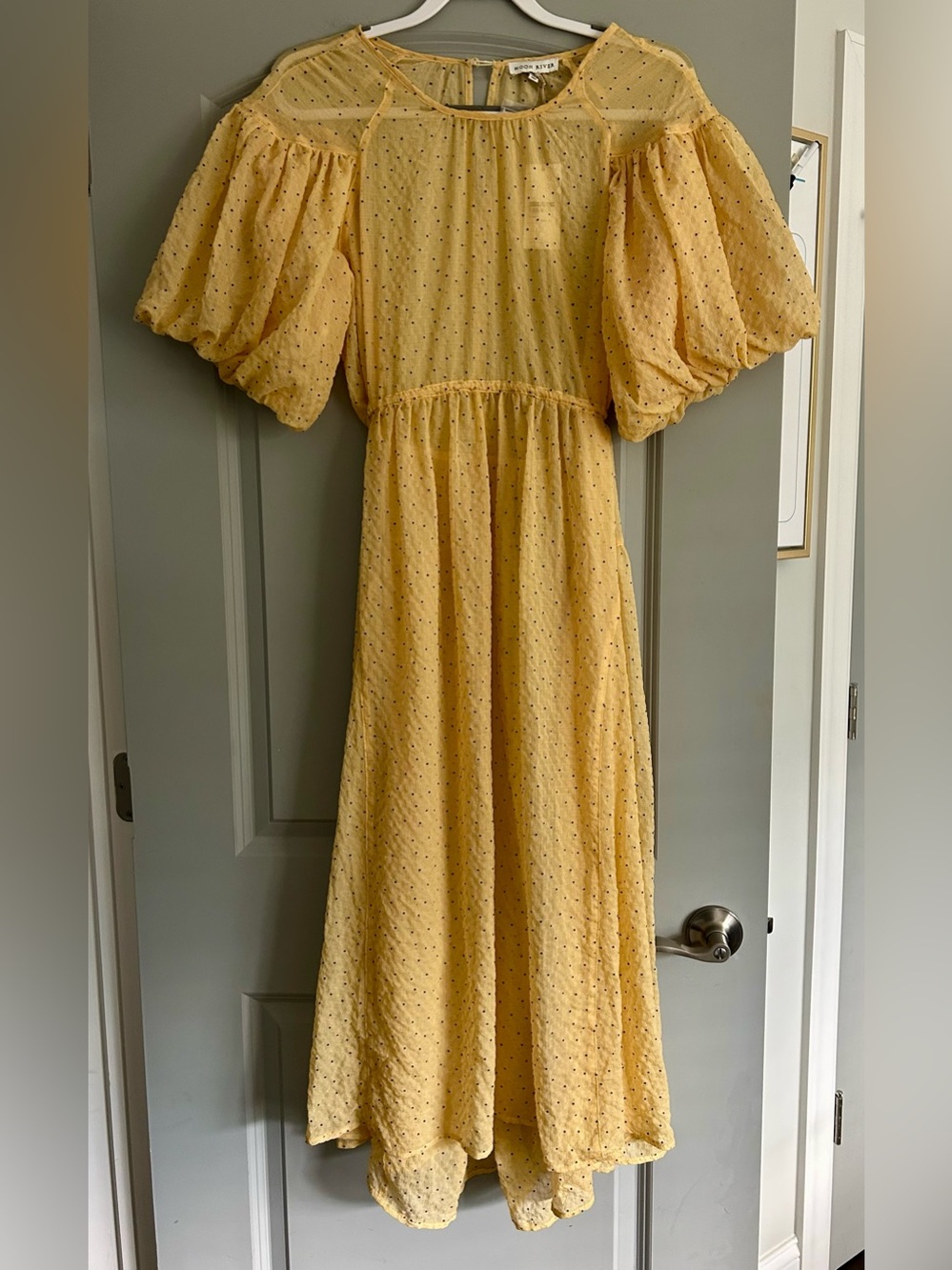 Moon River Mustard Yellow Puff Sleeve Midi Dress - Picture 2 of 4